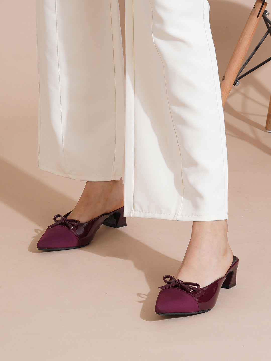 Elegant Pointed Toe Mule Heels with Bow Detail