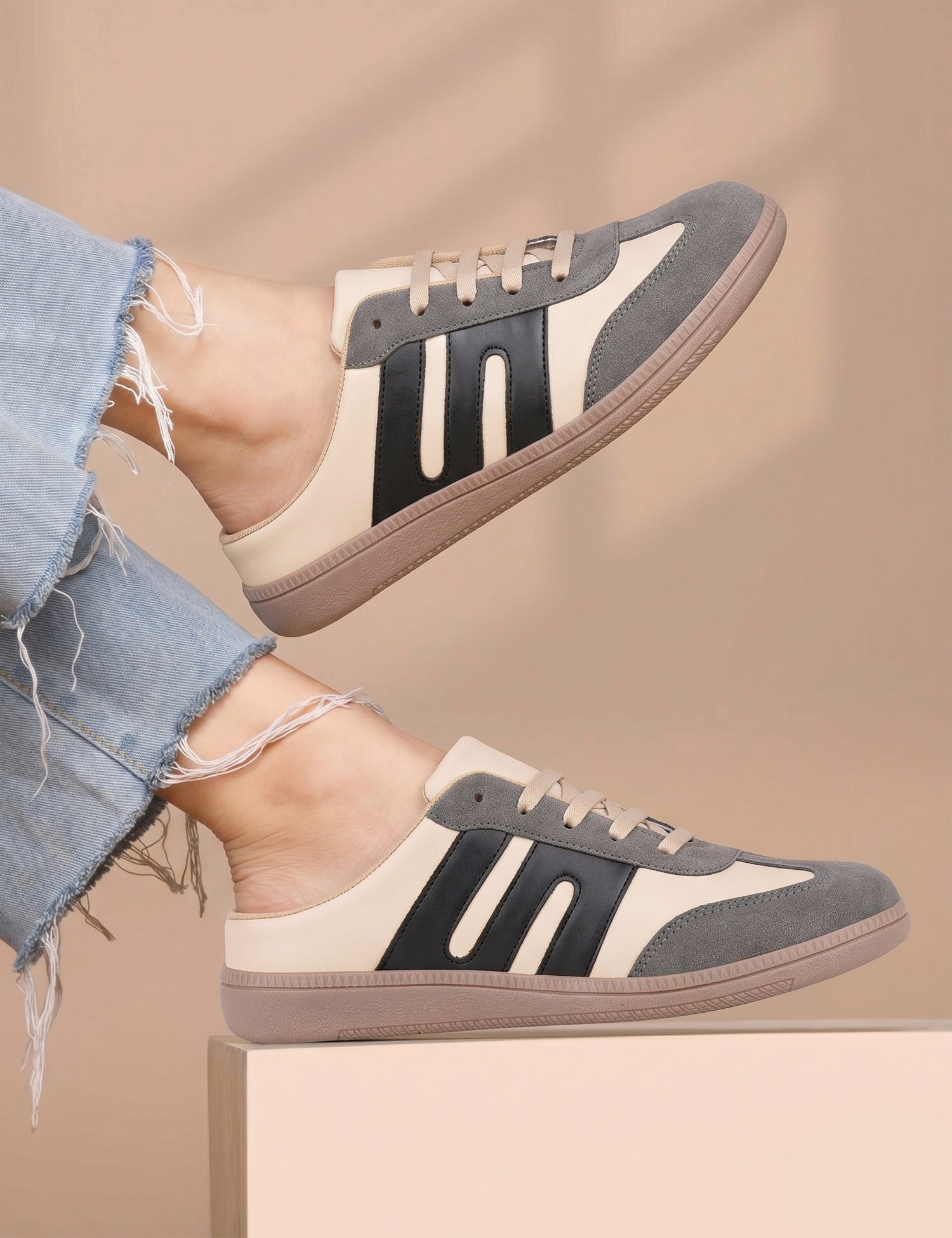 Retro Lace-Up Casual Mule Style Sneakers with Lace-up
