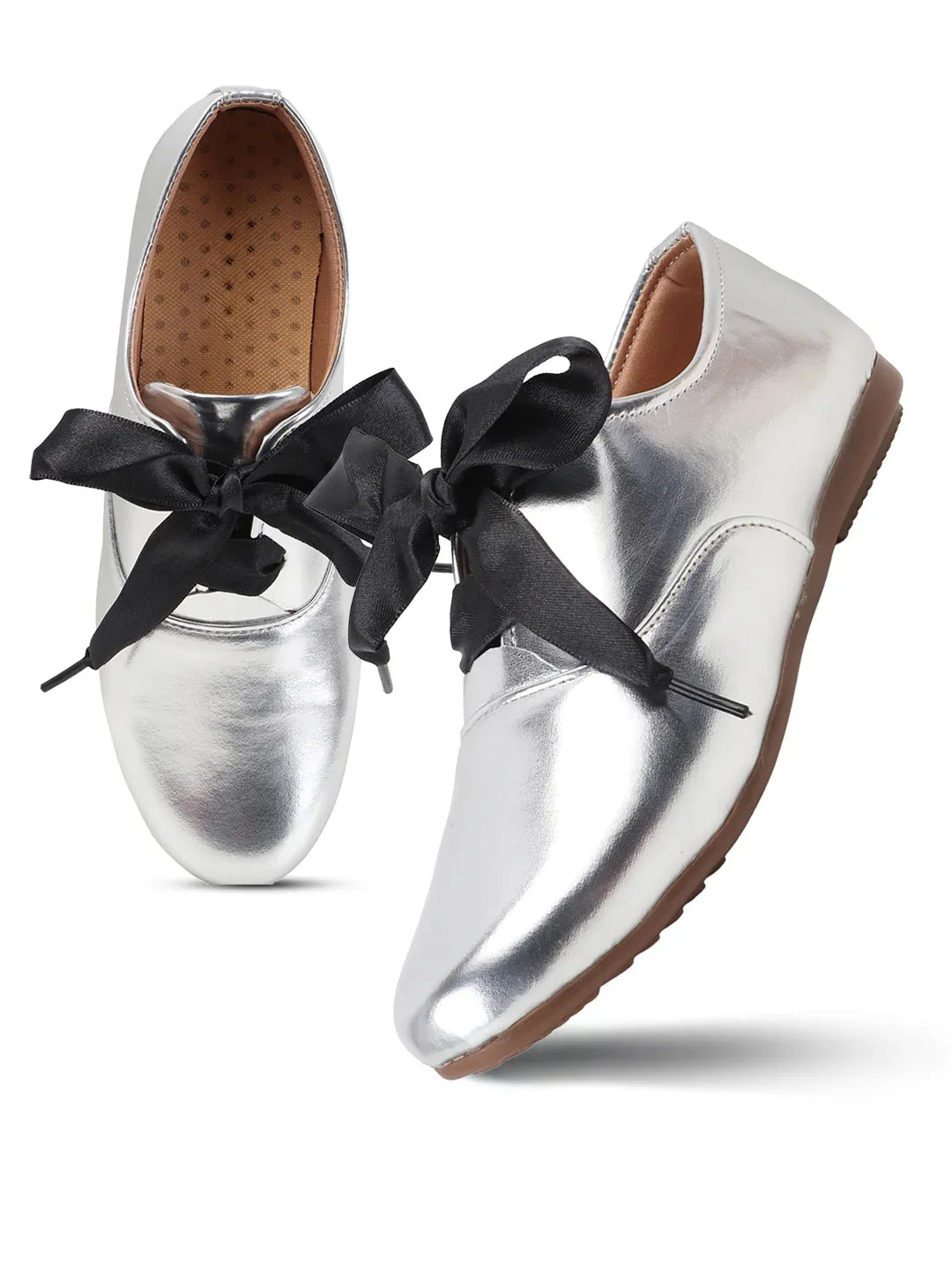 Metallic Charm Lace-Up Shoes